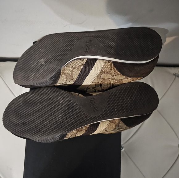 Coach shoe - Picture 2 of 4